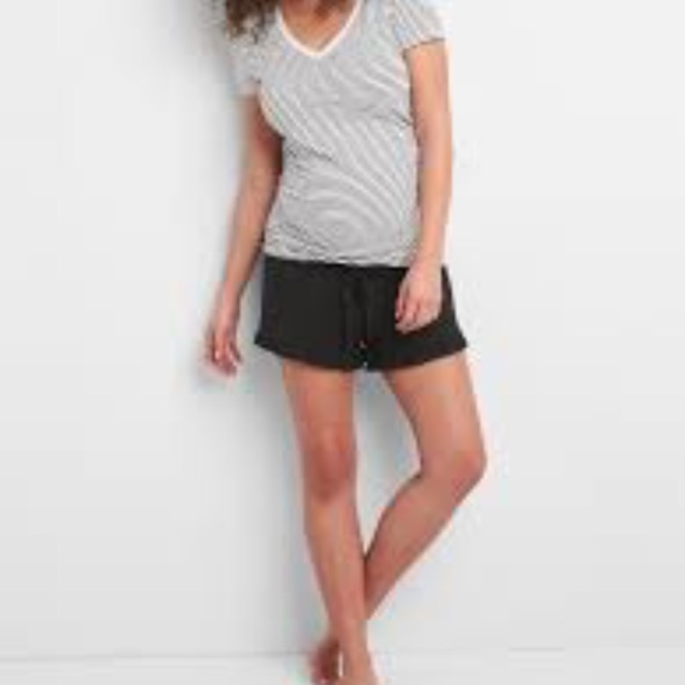 Gap maternity ruffle pajama shorts